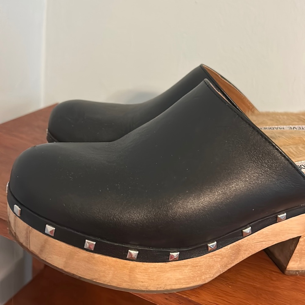 Steve Madden Womens 9.5 black Suede Brooklyn Fur Lined Wooden Platform Clo…